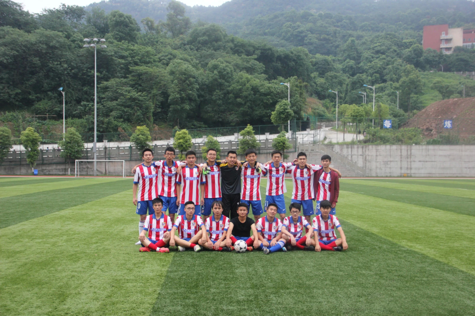 队员合影留念 2138CC太阳集团